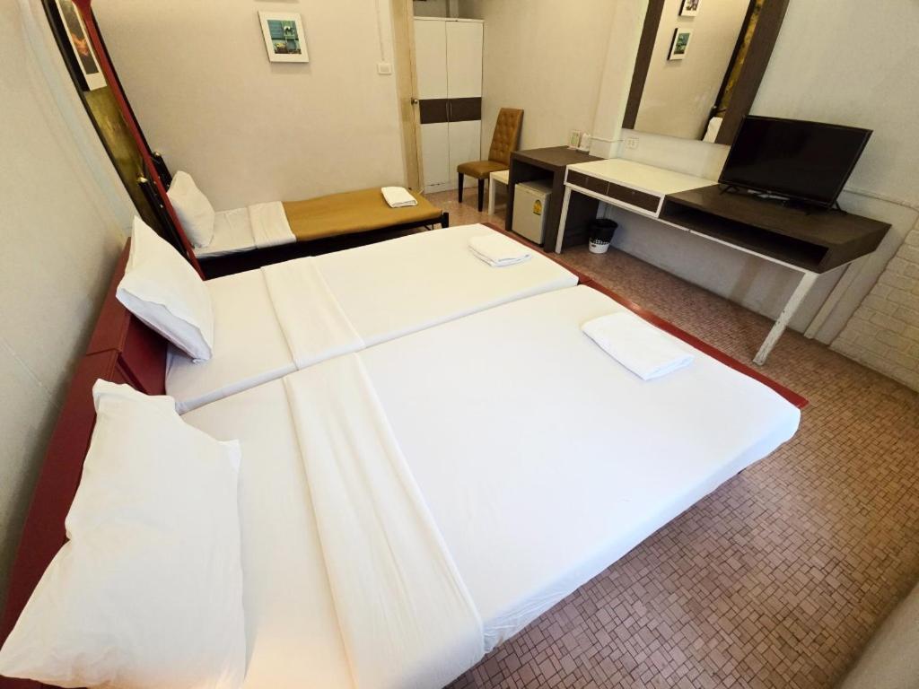 Rajata Hotel Bangkok Ngoại thất bức ảnh