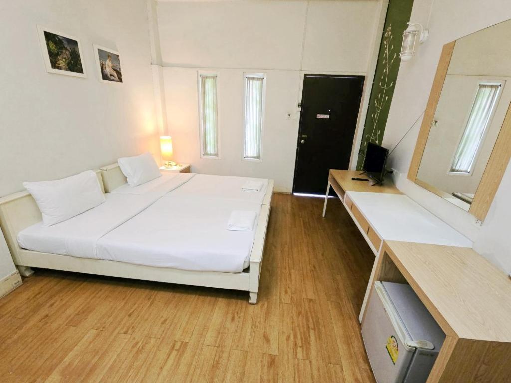 Rajata Hotel Bangkok Ngoại thất bức ảnh