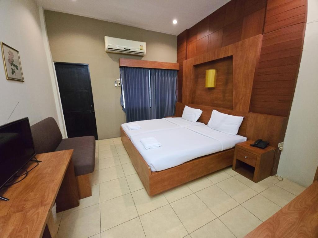 Rajata Hotel Bangkok Ngoại thất bức ảnh
