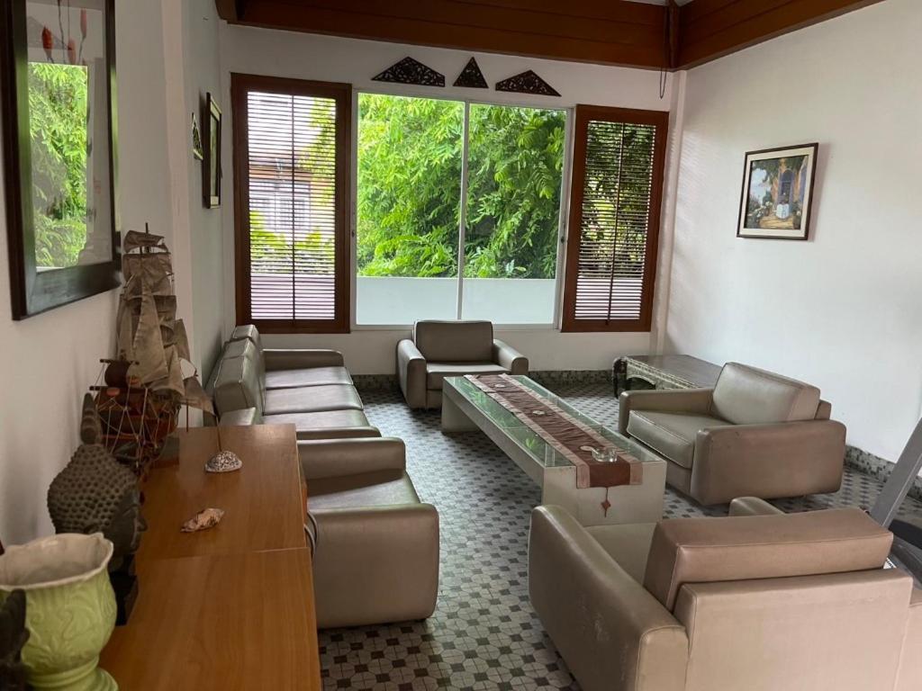 Rajata Hotel Bangkok Ngoại thất bức ảnh