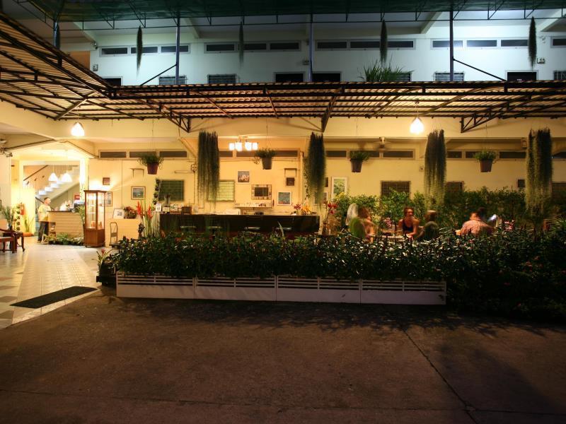Rajata Hotel Bangkok Ngoại thất bức ảnh